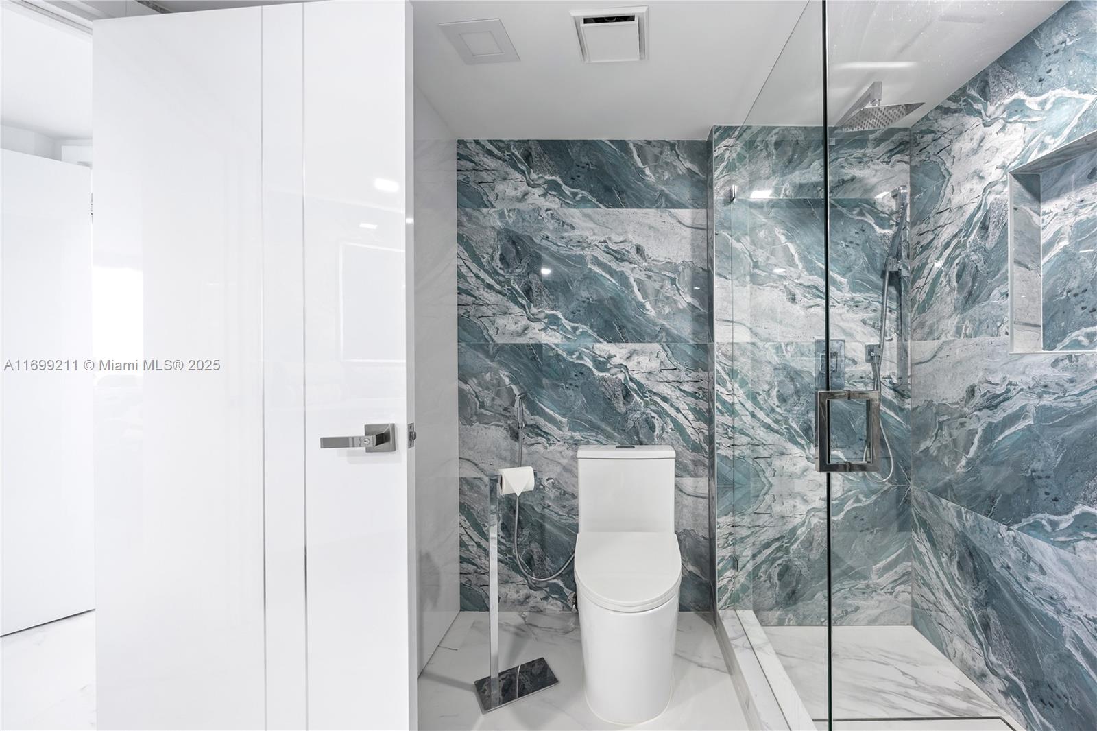 OCEANIA II CONDO - Residential