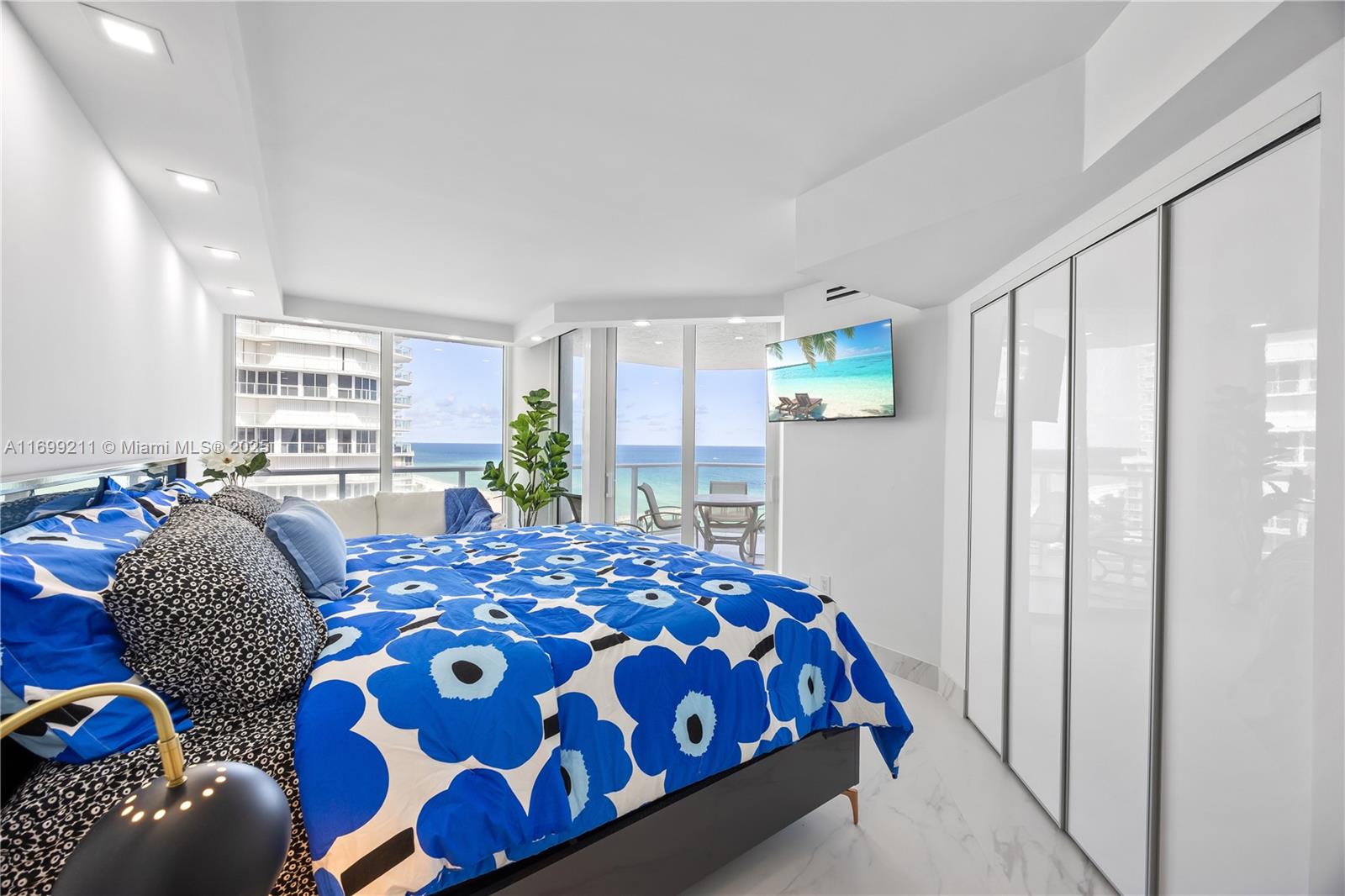 OCEANIA II CONDO - Residential