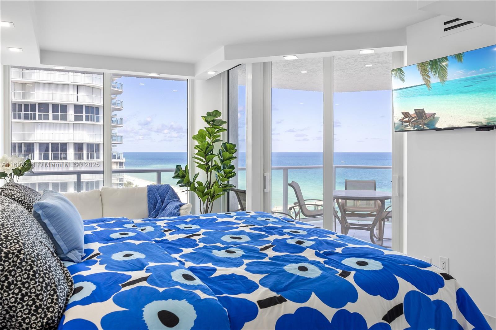 OCEANIA II CONDO - Residential