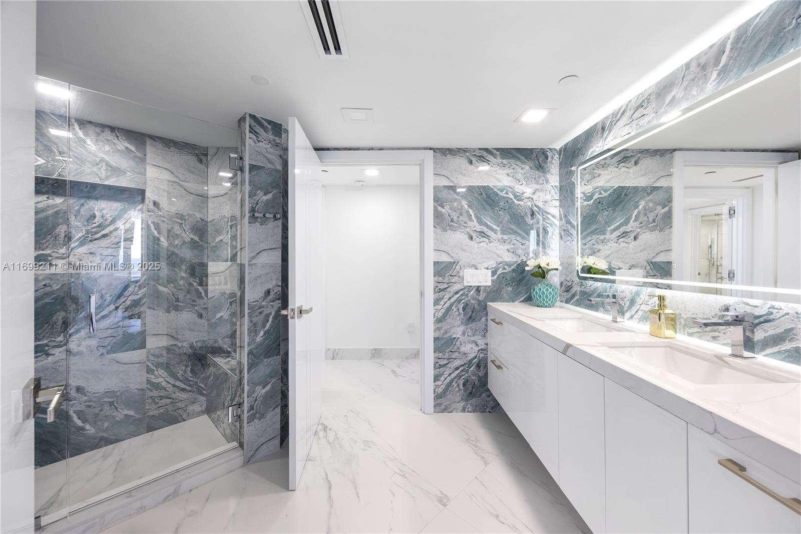 OCEANIA II CONDO - Residential