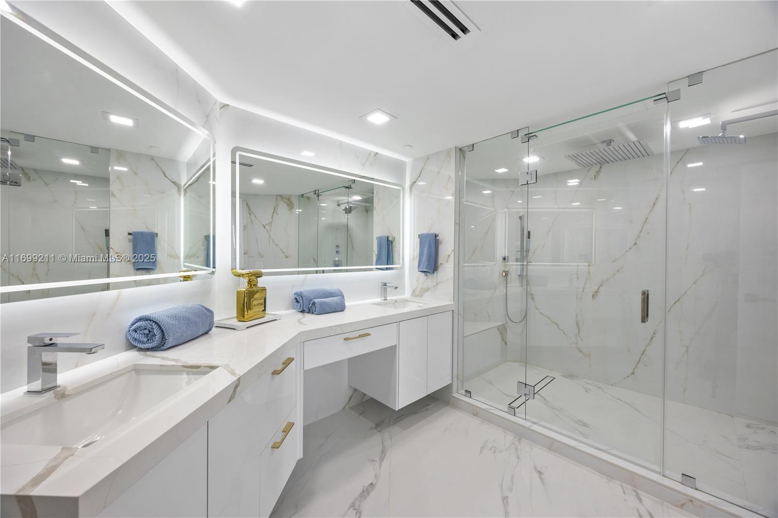 OCEANIA II CONDO - Residential