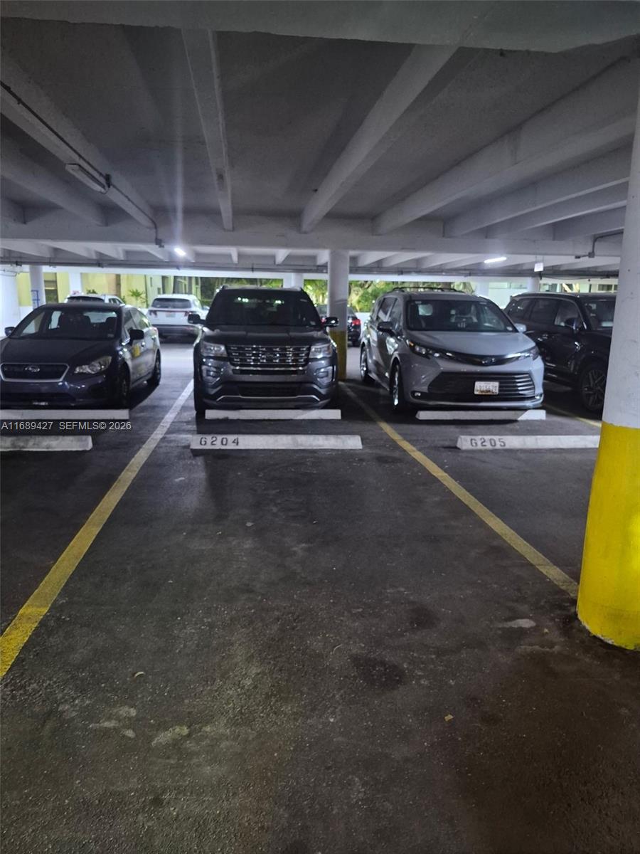 PLAZA OF AMERICAS CONDO P - Residential