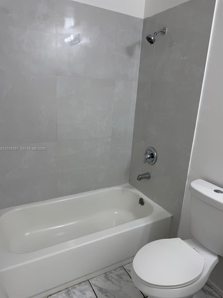 CORAL SPRINGS VILLAS COND - Residential Lease