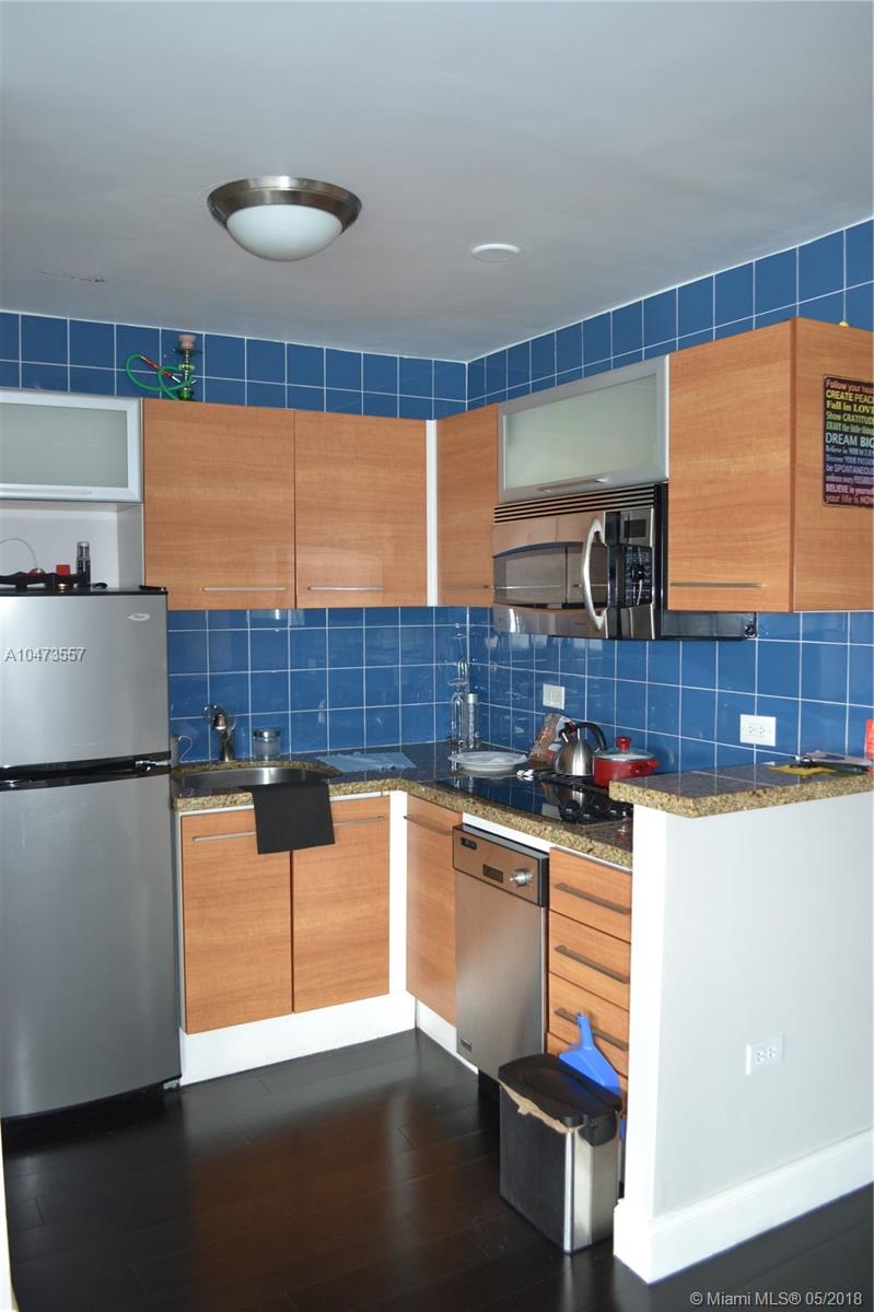 OCTAGON TOWER I - Residential Lease