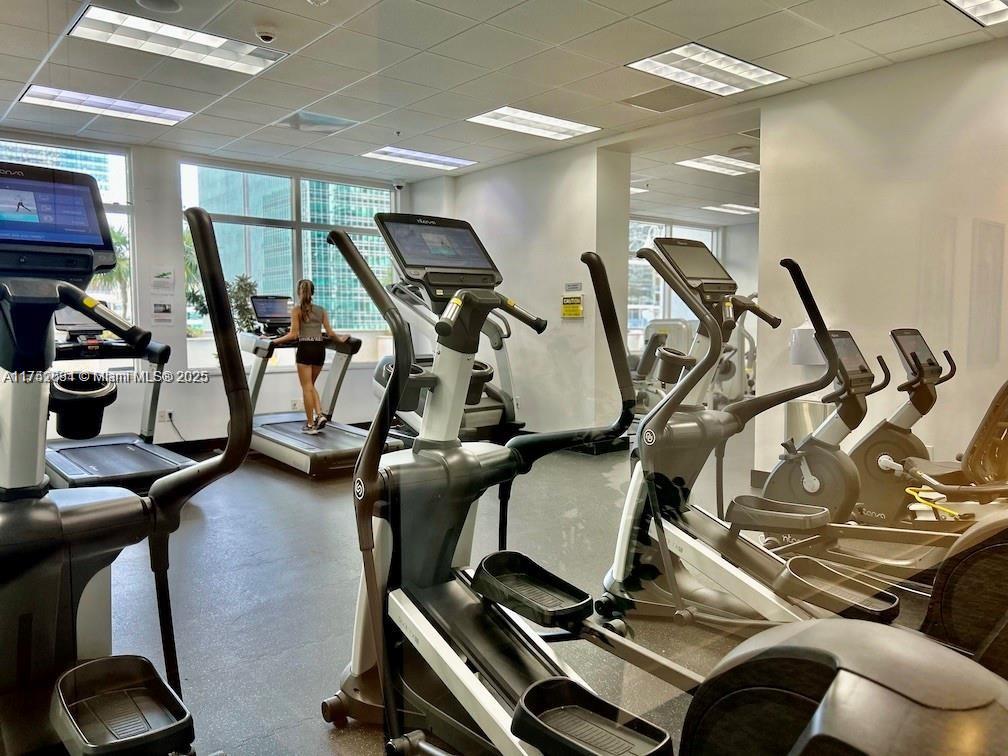 THE CLUB AT BRICKELL BAY - Residential