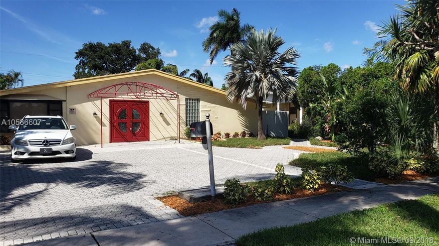 Delightfully updated 4 Bedrooms, 2 bath, and another 1 BIG... rooms can be Bedroom +  office, 6' wooden privacy fence on the back, in the heart of trendy Riverland a tropical paradise. Features include NEW KITCHEN, with new SS  Appliances, New Tiles, Pool home New A/C updated bathrooms, and a huge  parking space, fresh exterior paint, and much more. This is a great home in a great location to call home,  READY TO MOVE-IN, INTERIOR FRESHLY PAINTED New Landscaping MUST SEE !!!!!