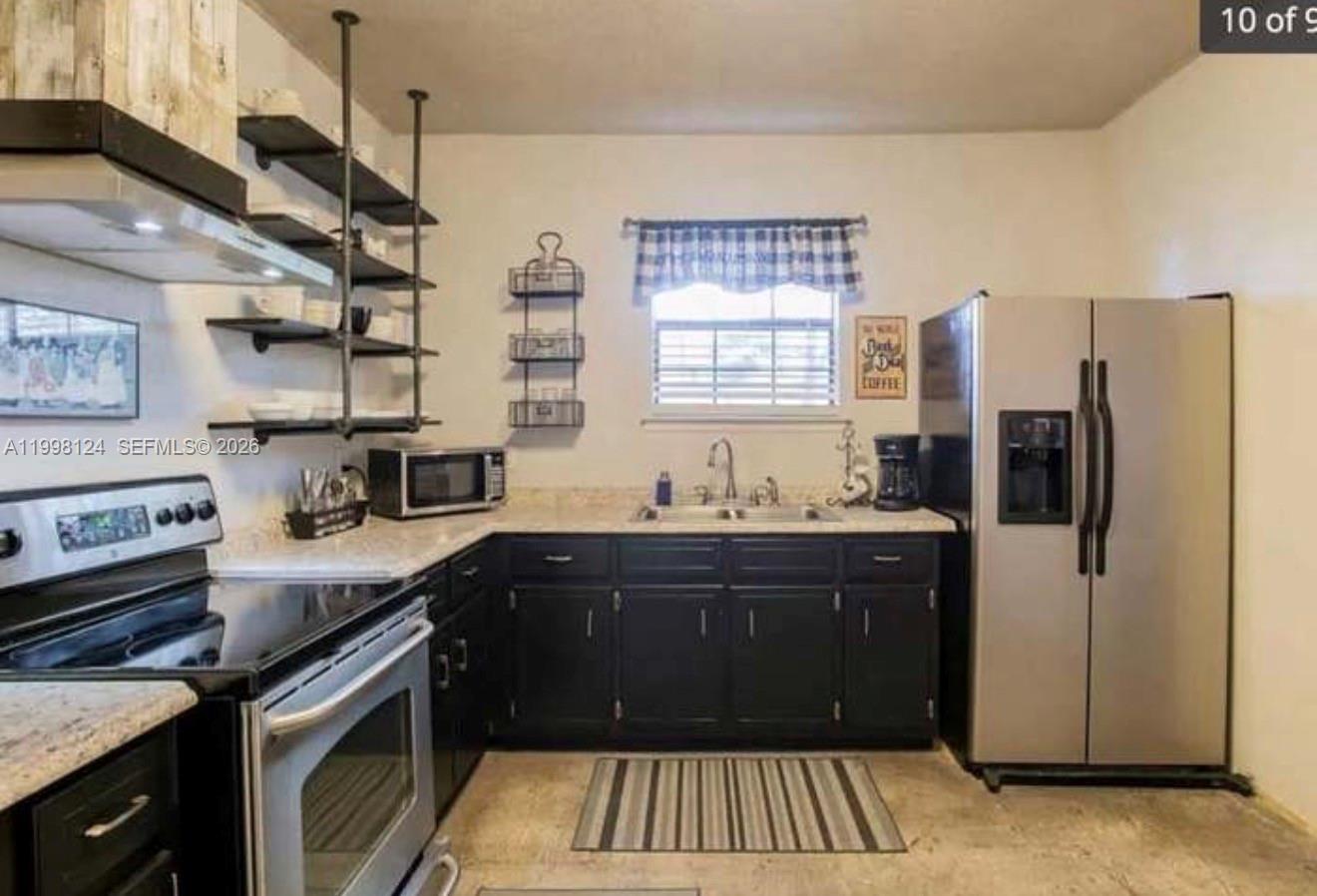 LAKEWOOD - Residential