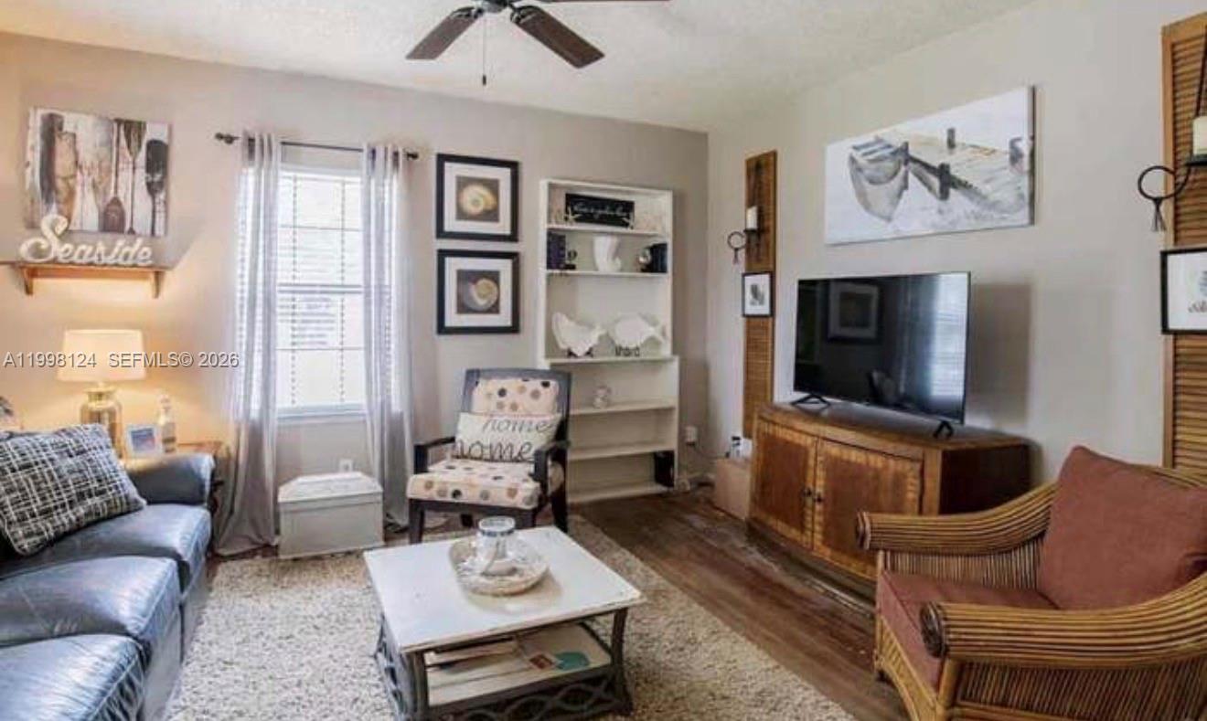 LAKEWOOD - Residential