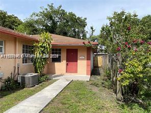 I am excited to share a fantastic new listing with you, like a large single home in Progresso by trendy Wilton Manors! This stunning property features: 4 bedrooms, 3 bathrooms. Newly renovated with brand new floors.
Stainless steel appliances, Granite countertops, Two master bedrooms and a Wonderful fenced backyard
Located just a 5-minute ride to beautiful Las Olas and Golden Fort Lauderdale Beach, this home offers the perfect blend of comfort and convenience. With shopping and major highways nearby, this is truly a must-see property!