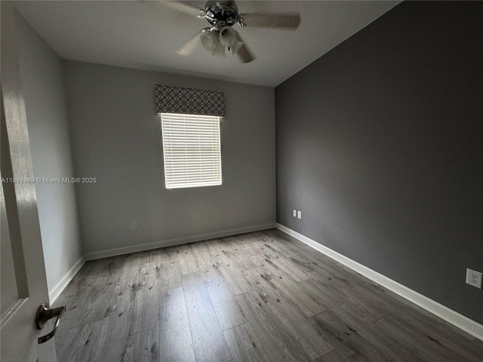 EMERALD CREEK TOWNHOMES - Residential Lease