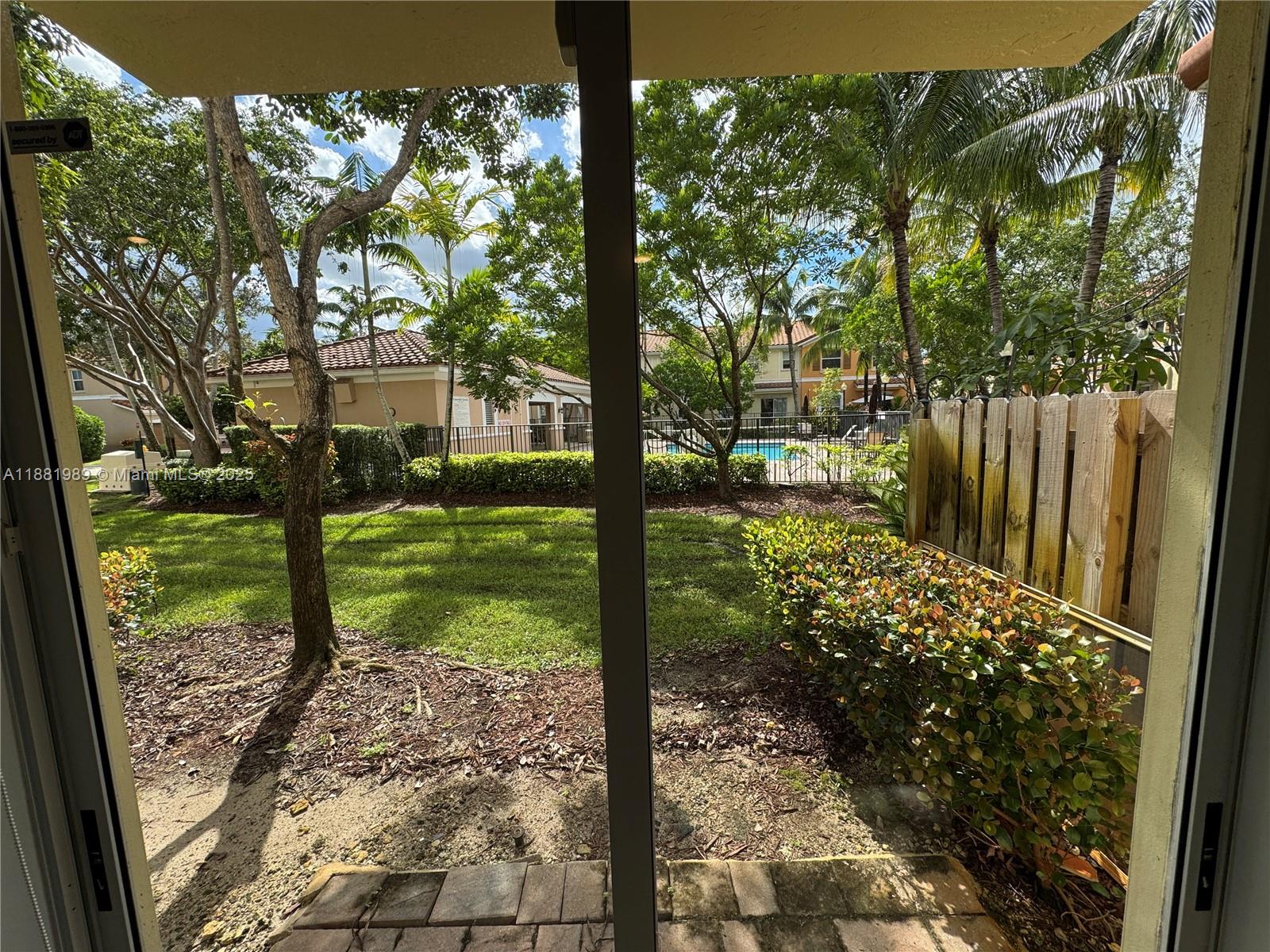 EMERALD CREEK TOWNHOMES - Residential Lease