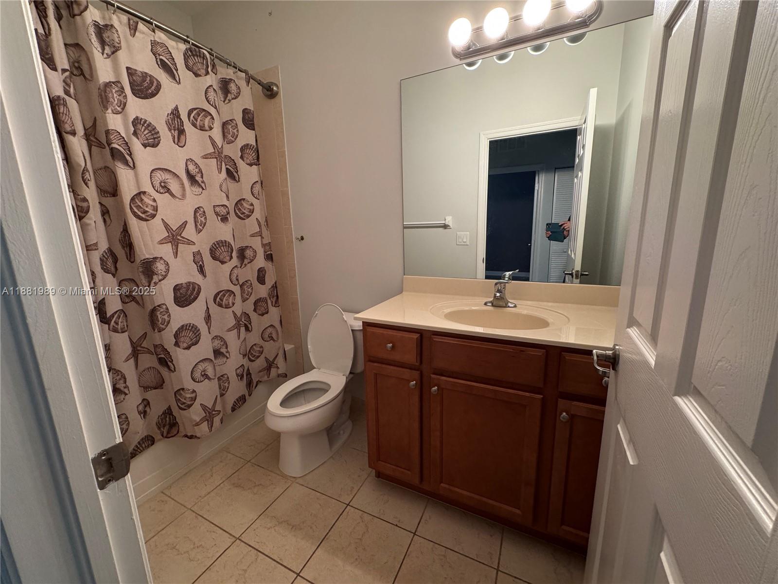 EMERALD CREEK TOWNHOMES - Residential Lease