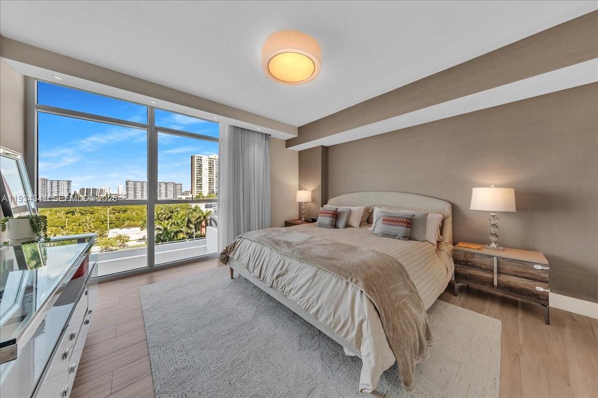 400 SUNNY ISLES CONDO EAS - Residential