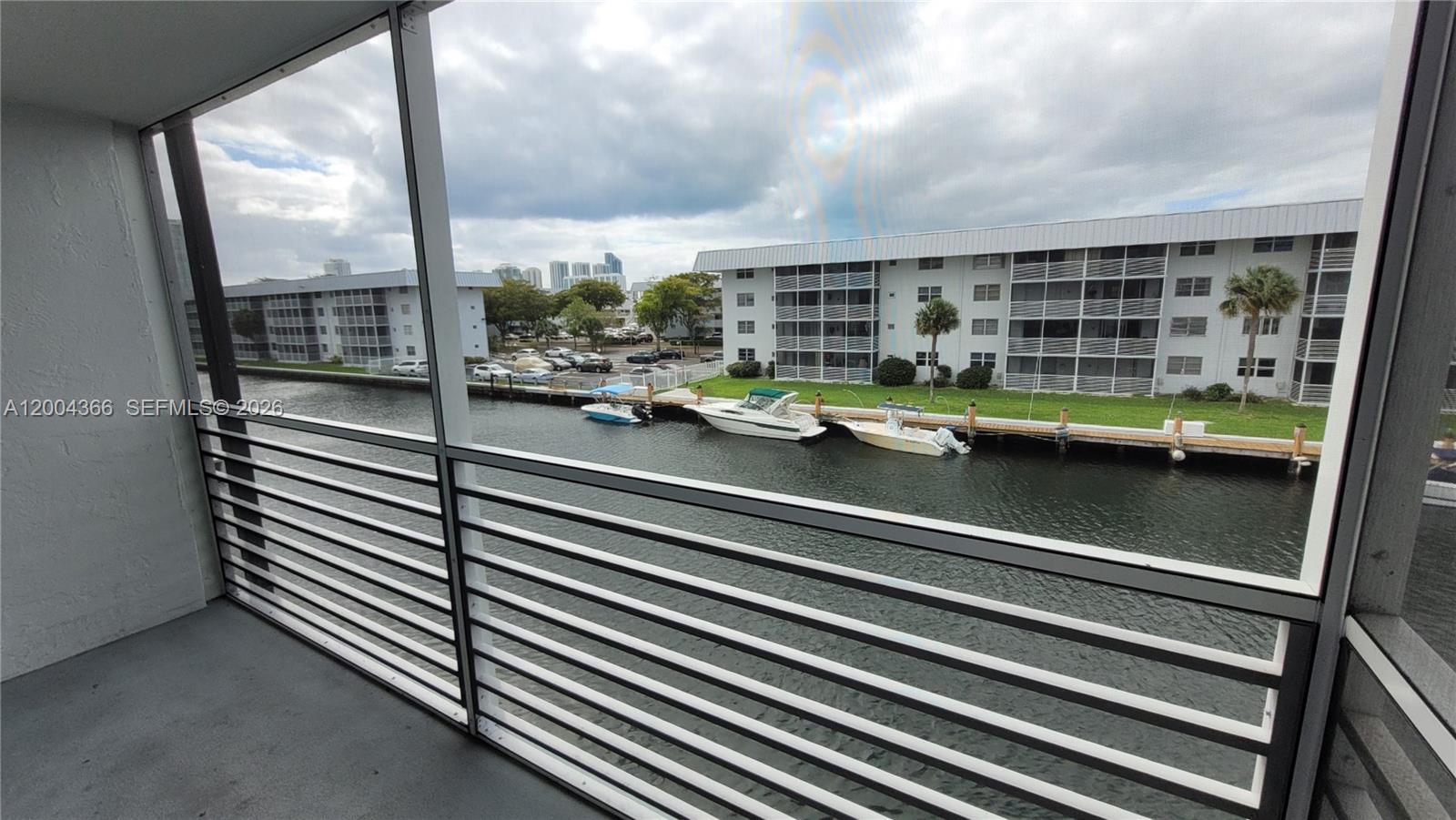 3600 NE 170th St 302