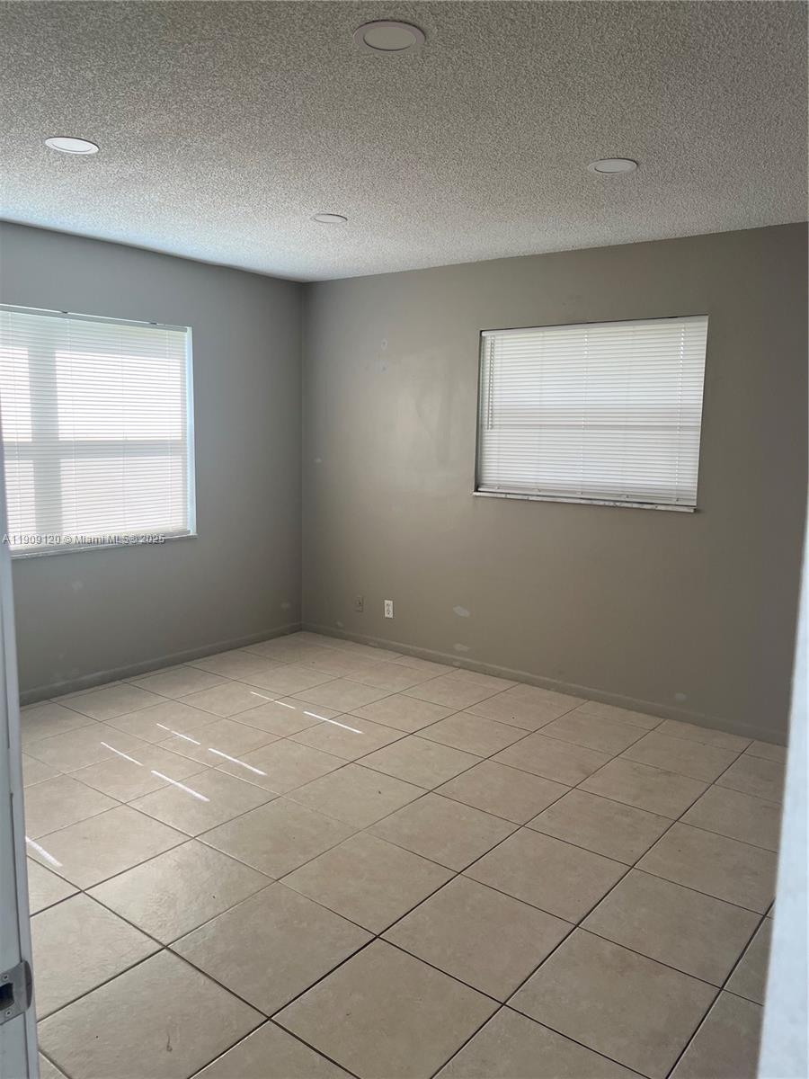 BERKLEY HOUSE OF CARRIAGE - Residential Lease