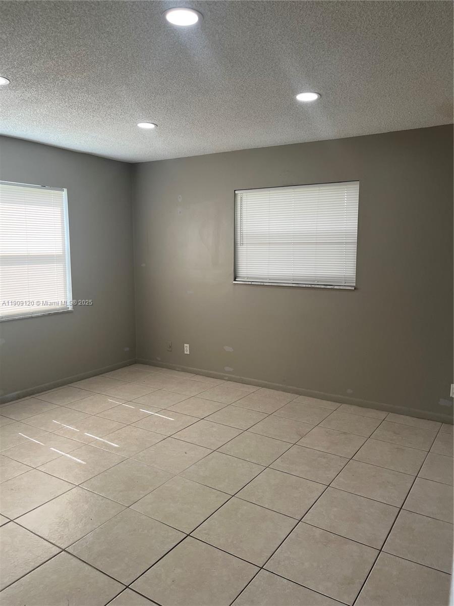 BERKLEY HOUSE OF CARRIAGE - Residential Lease