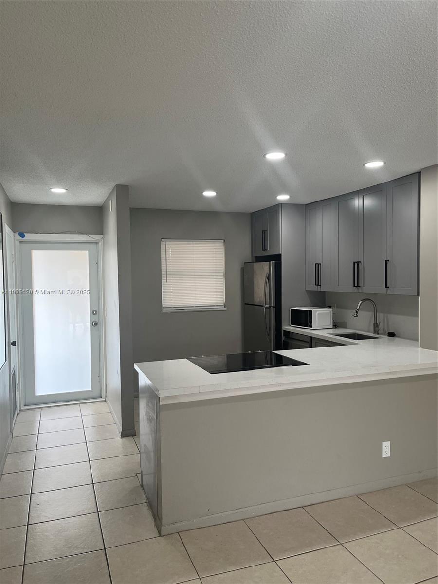 BERKLEY HOUSE OF CARRIAGE - Residential Lease