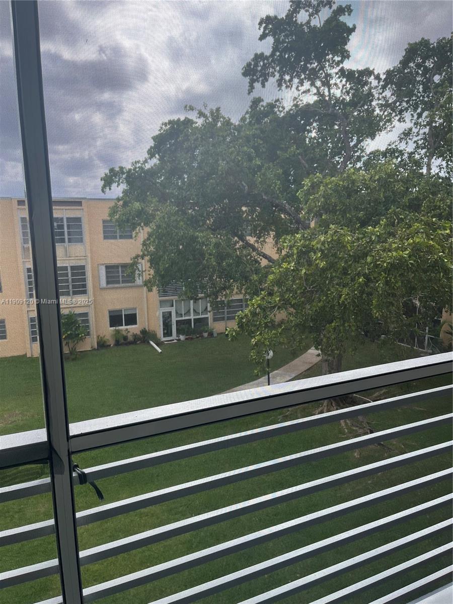 BERKLEY HOUSE OF CARRIAGE - Residential Lease