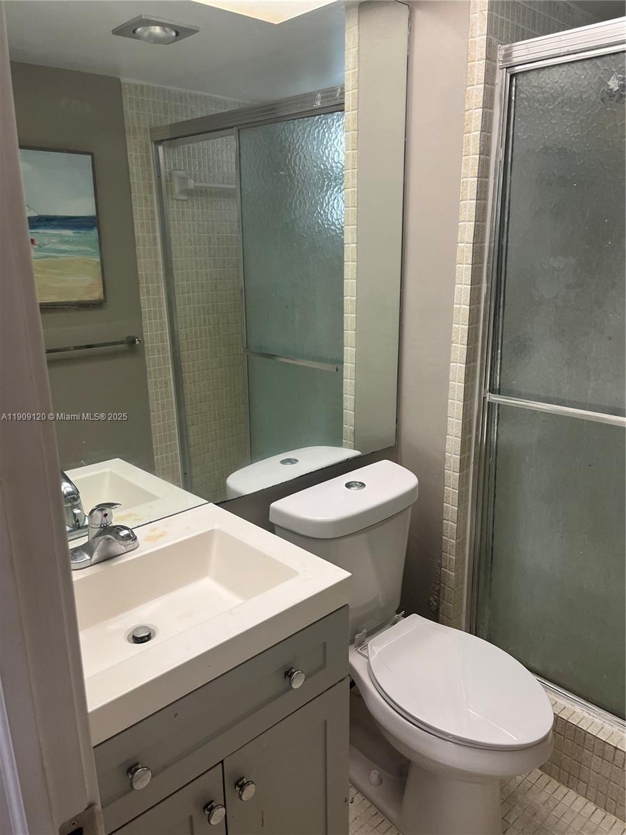 BERKLEY HOUSE OF CARRIAGE - Residential Lease