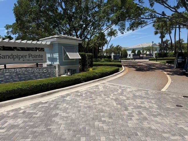 Photo of 581 Sanderling Cir #581, Deerfield Beach, FL 33442 (MLS # A12031639)