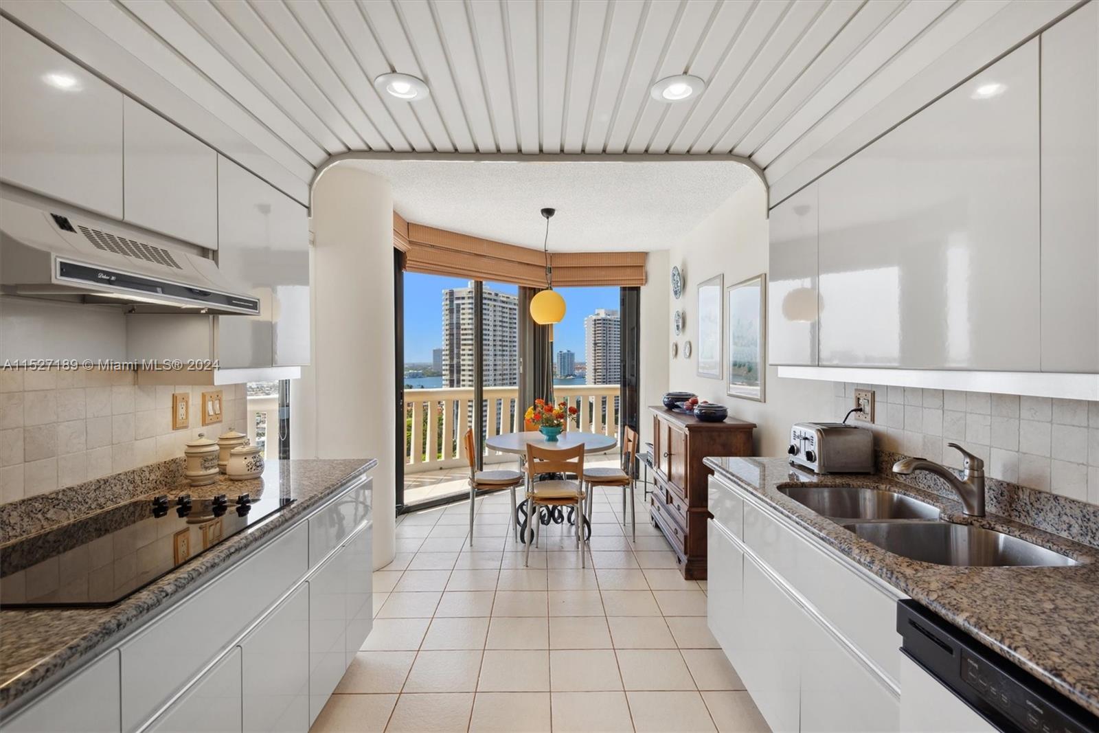 WILLIAMS ISLAND - Residential
