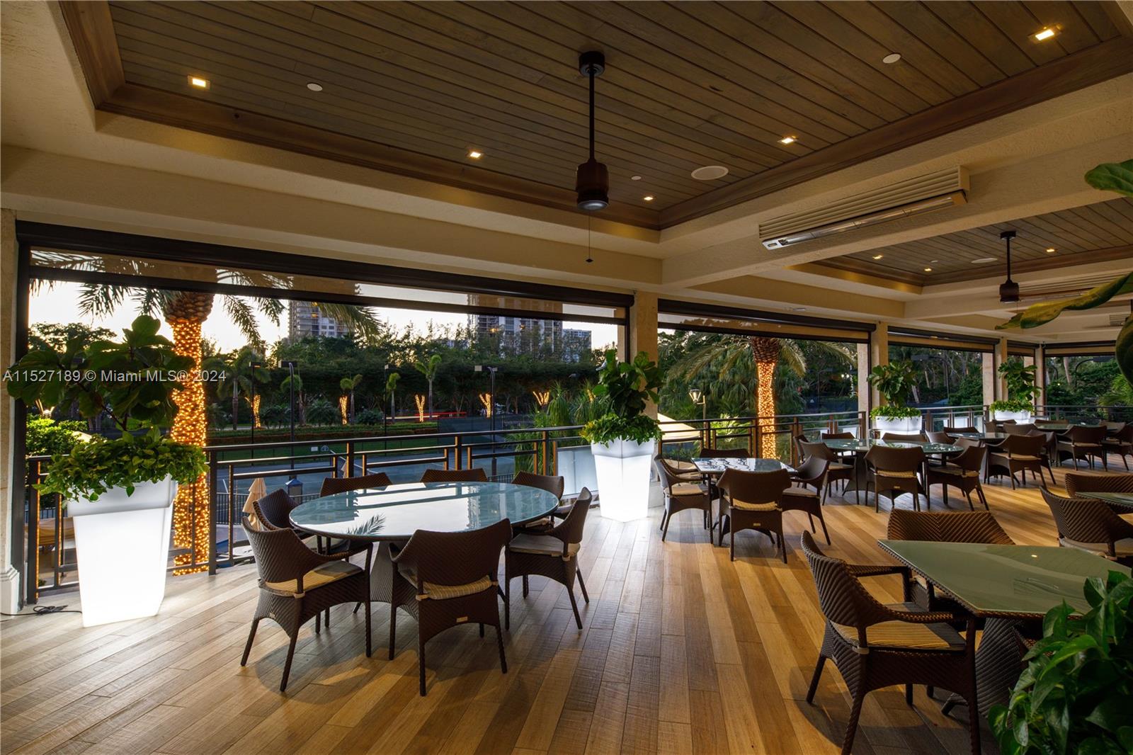 WILLIAMS ISLAND - Residential