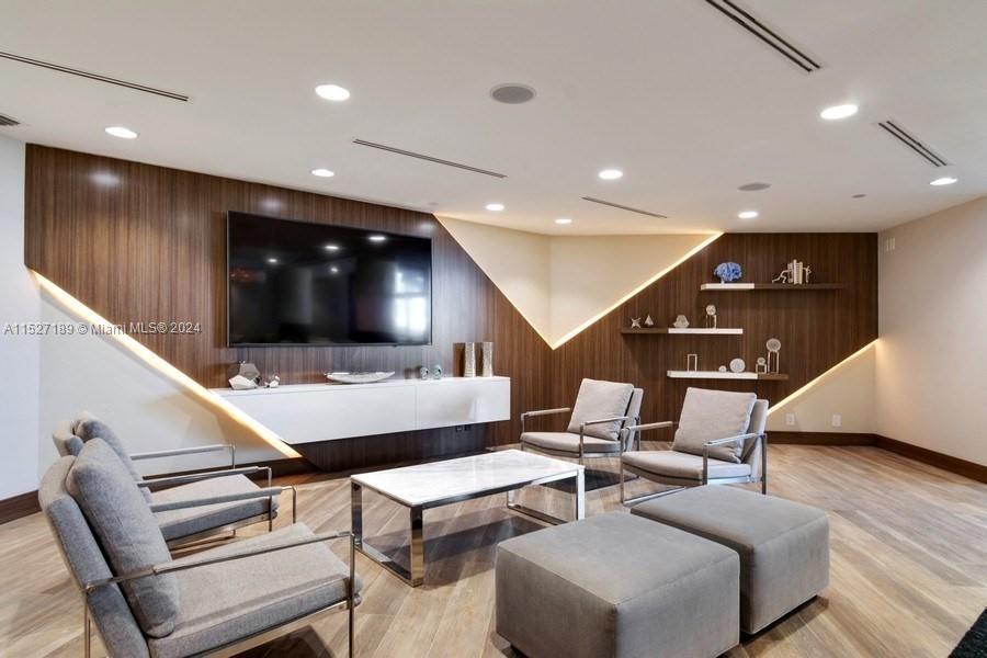 WILLIAMS ISLAND - Residential