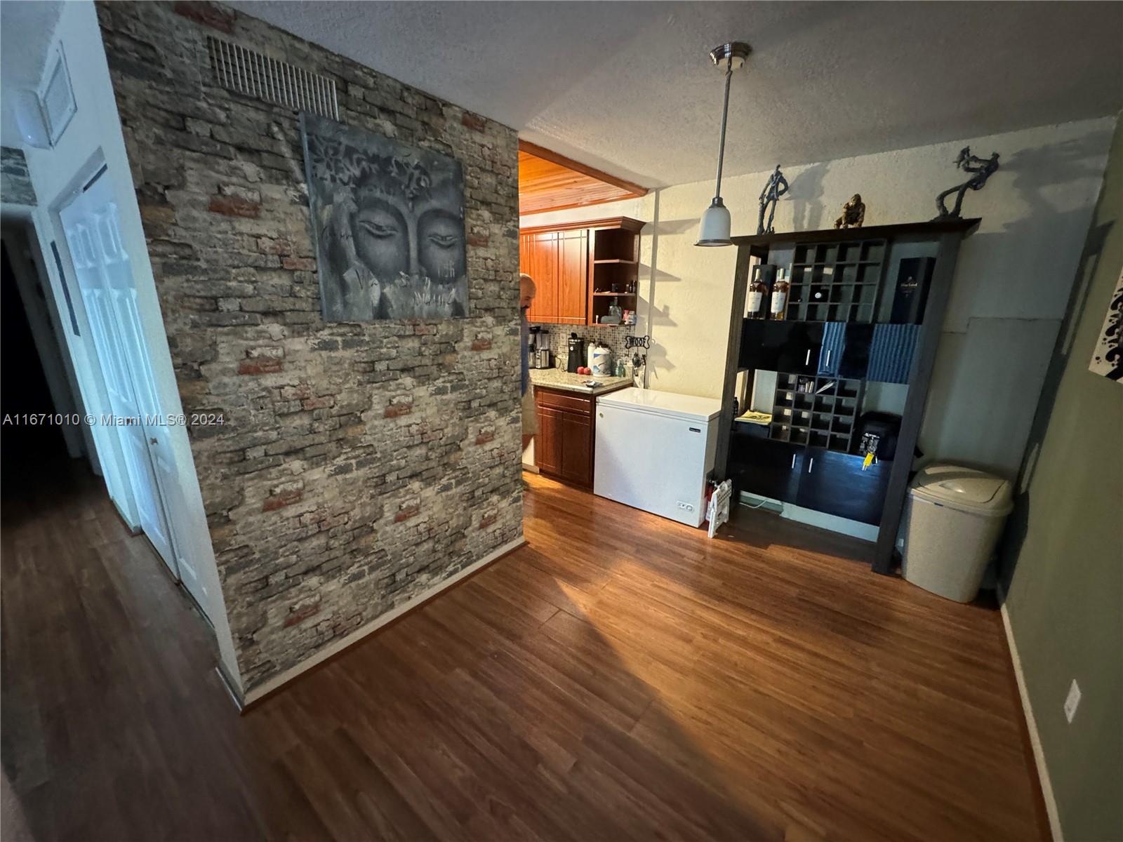 SPANISH TRACE CONDO - Residential