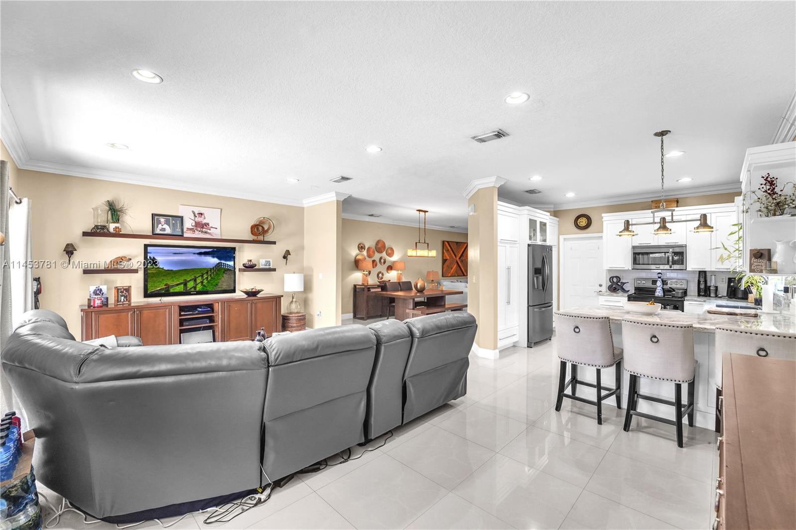 EFM ESTATES SECTIONS TWO - Residential