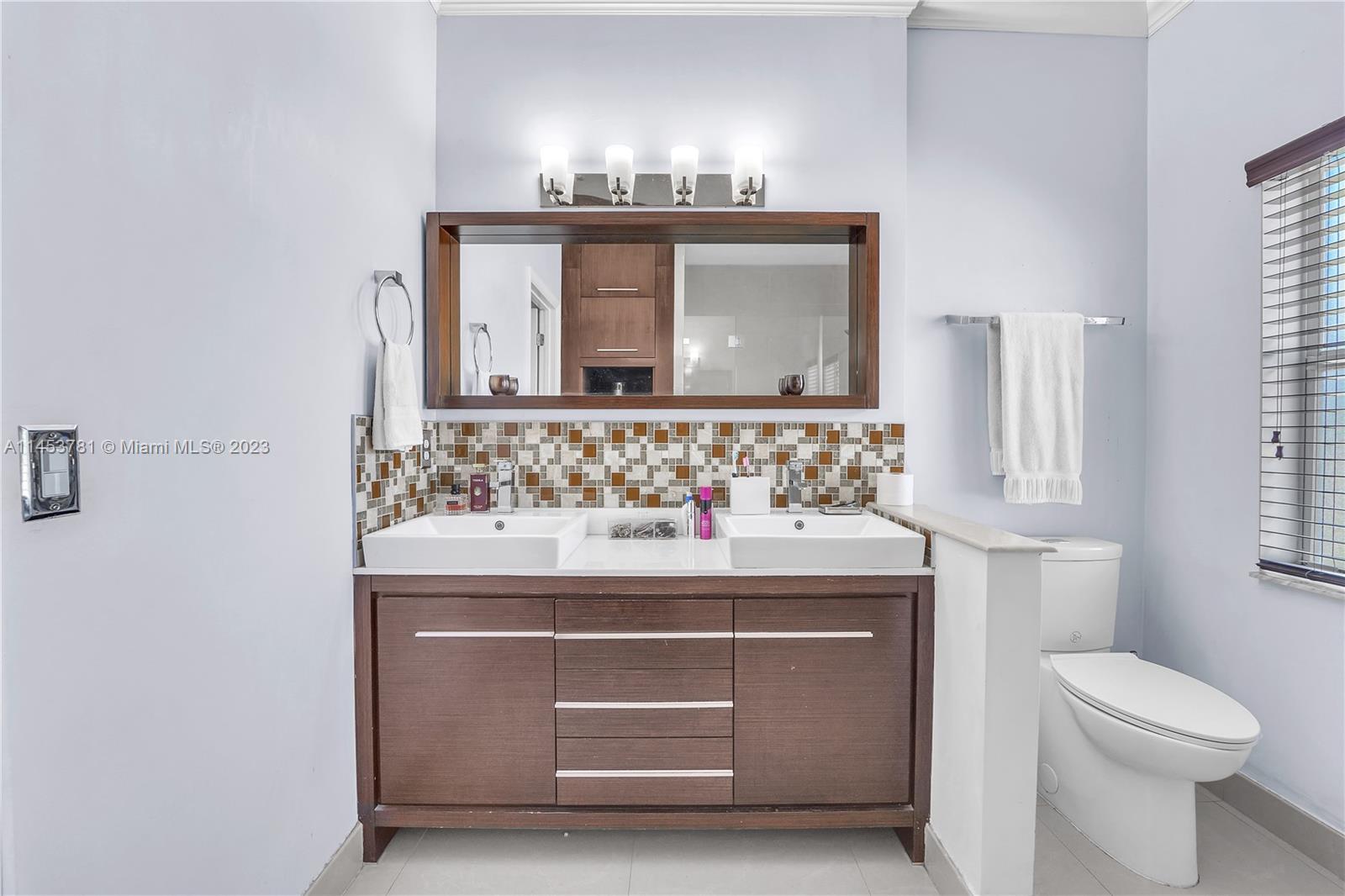 EFM ESTATES SECTIONS TWO - Residential