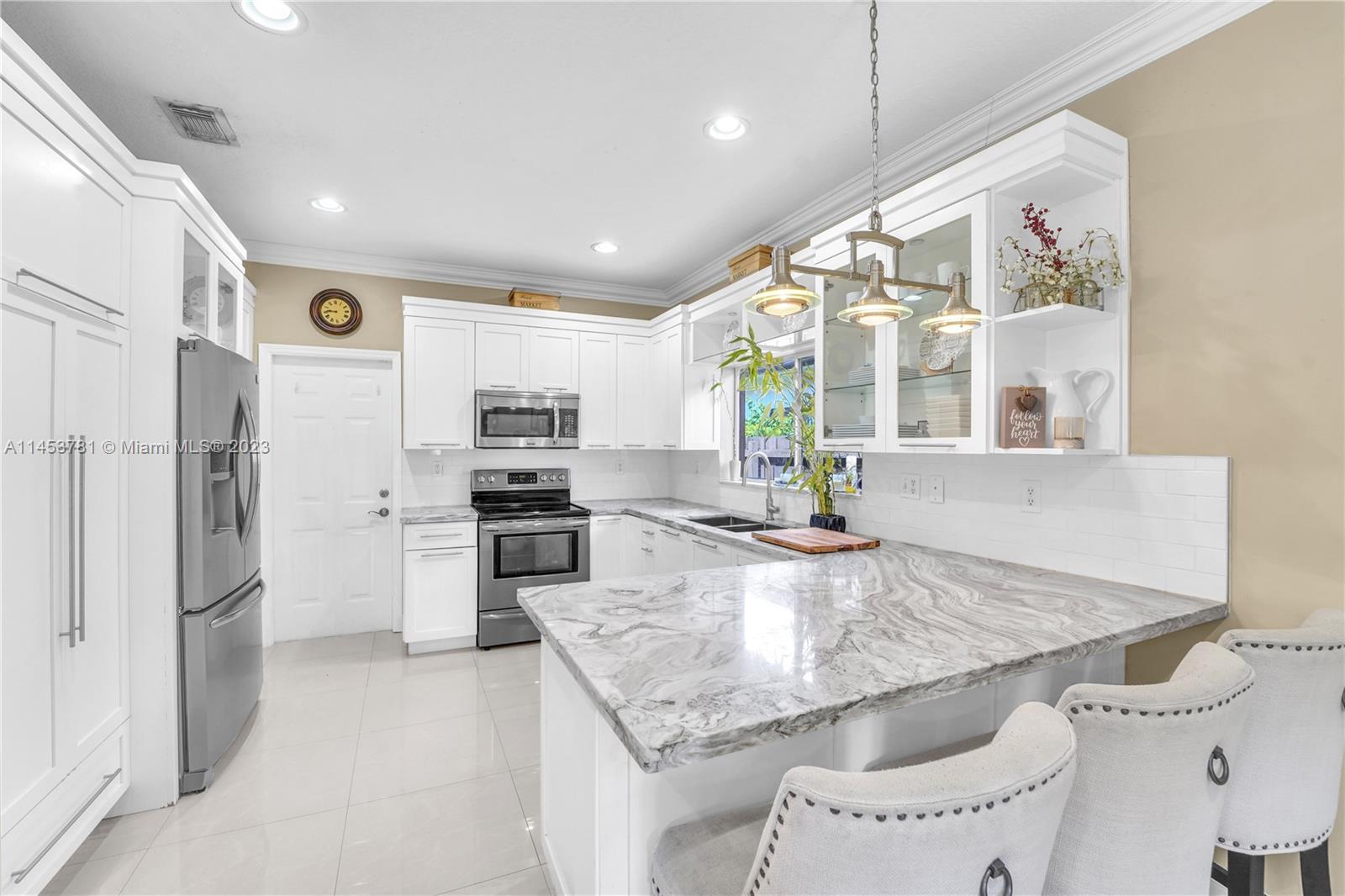 EFM ESTATES SECTIONS TWO - Residential