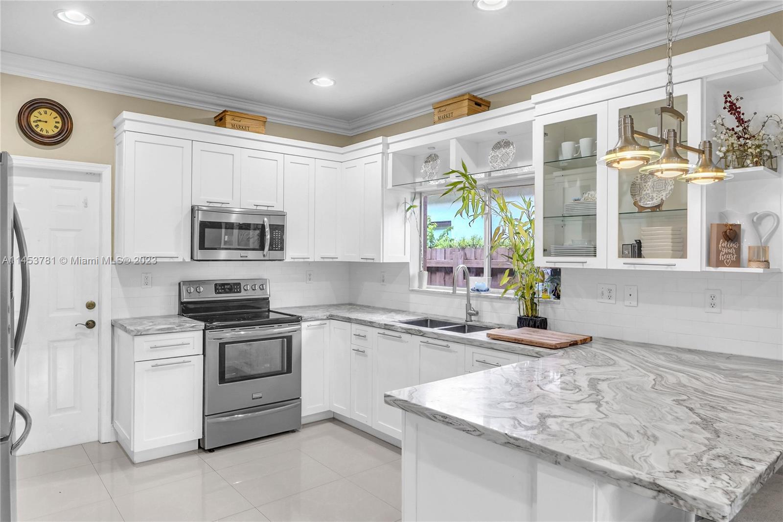 EFM ESTATES SECTIONS TWO - Residential