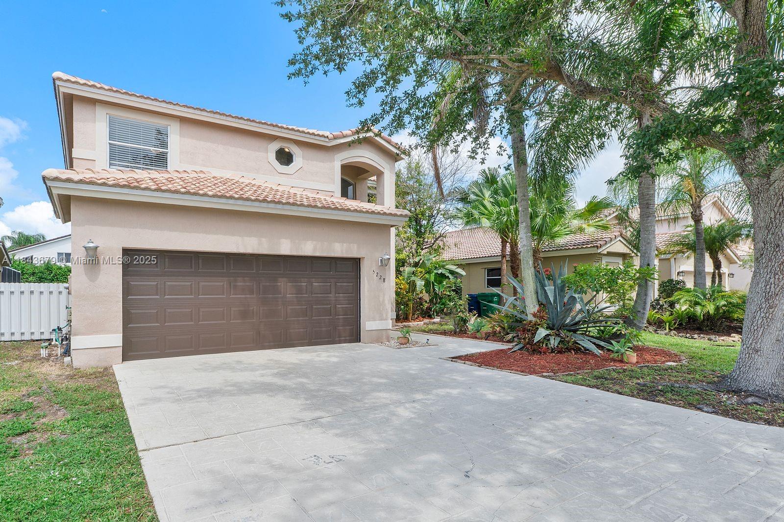 Stunning home located in the highly desired community of Sanctuary at Kensington. 4 bedroom 2.5 bathroom features over 2600 living space with a versatile floor plan. A prime location within the community and walking distance to "A" rated schools. Upon entry you will find the perfect balance between cozy and modern charm. Sellers have tastefully upgraded the home including: New dazzlingly kitchen with quartz counters, custom cabinets and all new samsung appliances. ROOF, AC and Water heater have already been replaced in (2021) for peace of mind. Beautiful modern custom flooring including vinyl, laminate and porcelain tile. Generous sized bedrooms and large master suite. Enjoy a beautiful private pool and fully fenced yard that is the perfect place for a retreat! A must see home!
