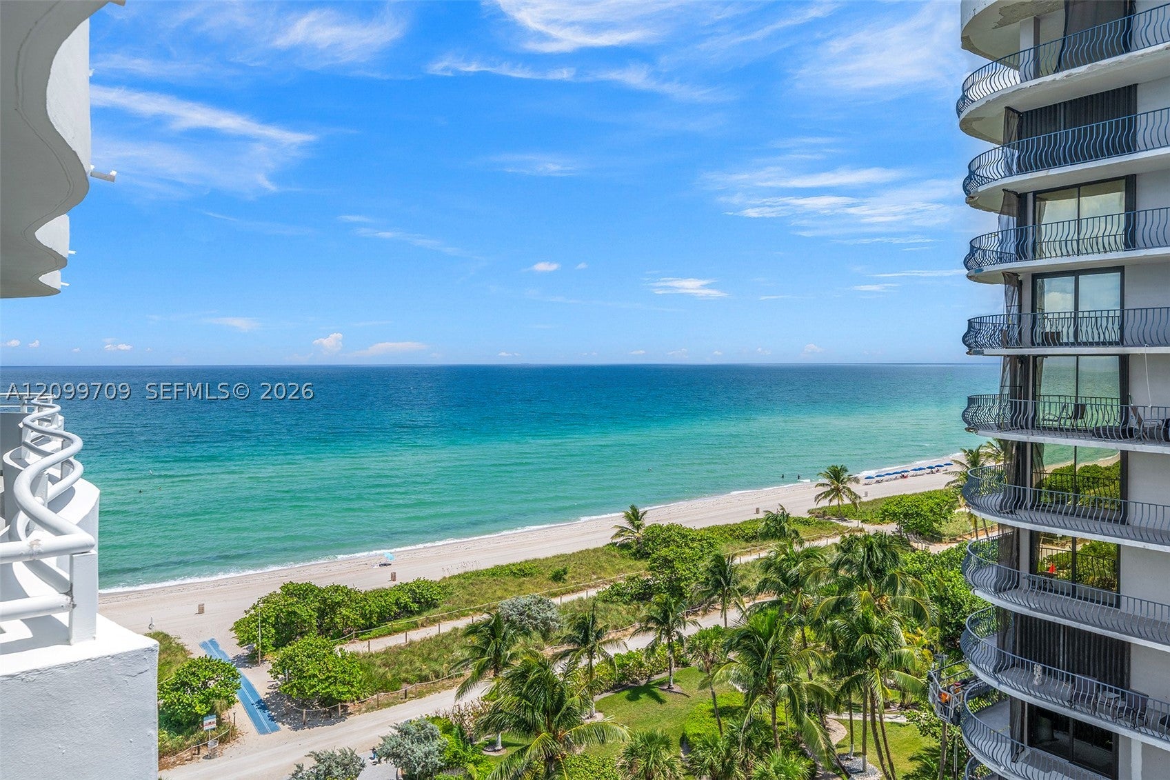 8911 Collins Ave 904