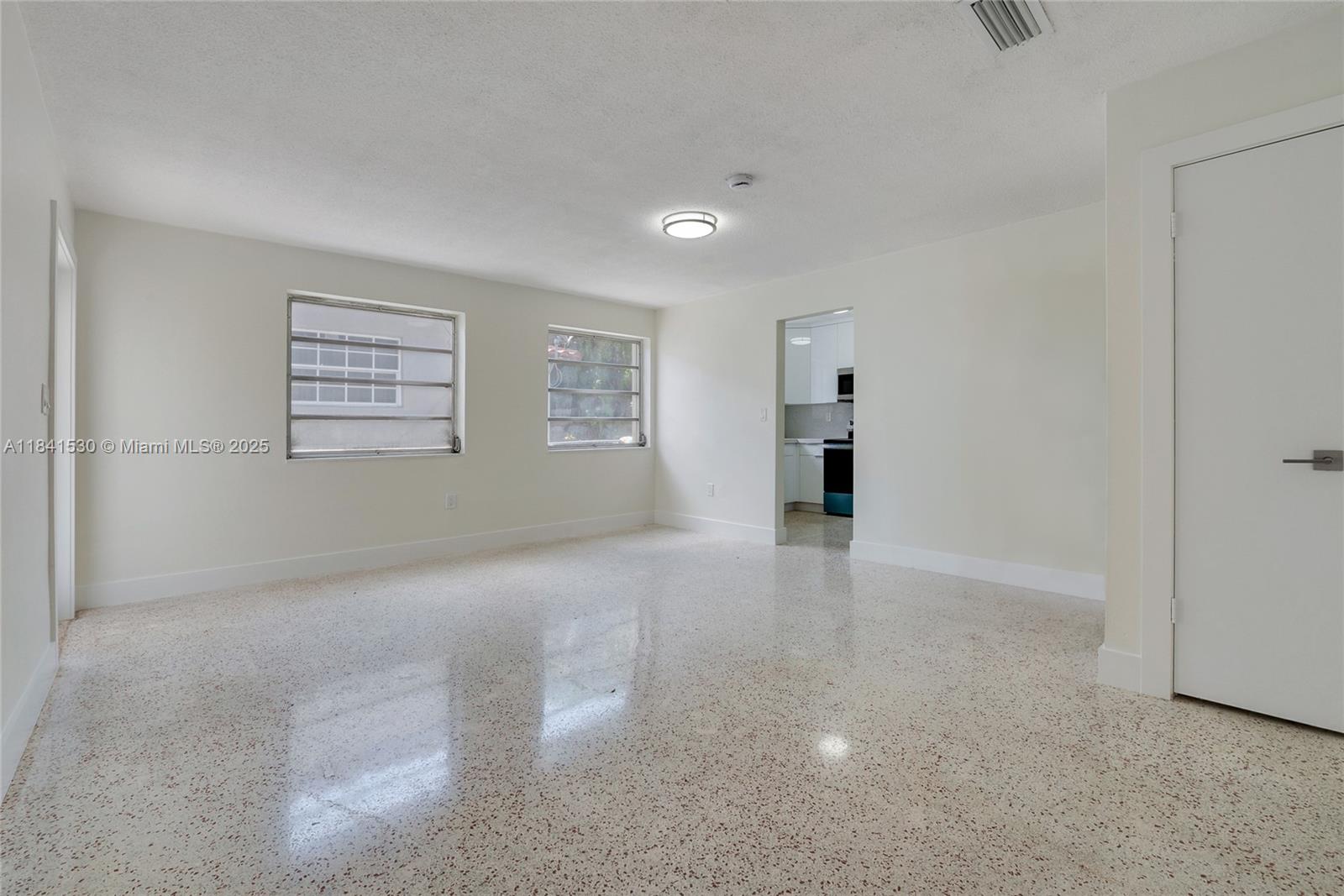 3334 SW 24th St 3334