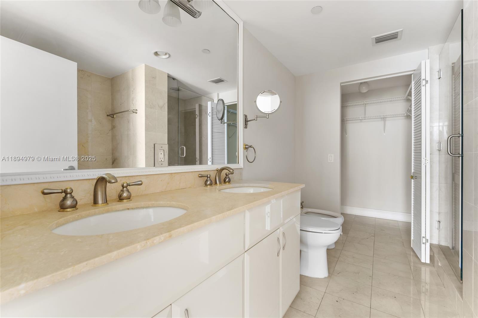 AKOYA CONDO - Residential Lease