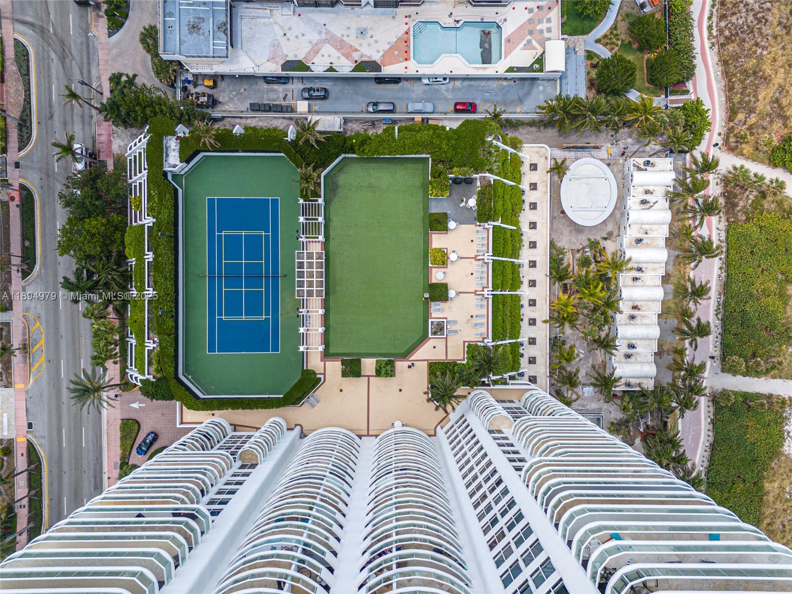 6365 Collins Ave 3011