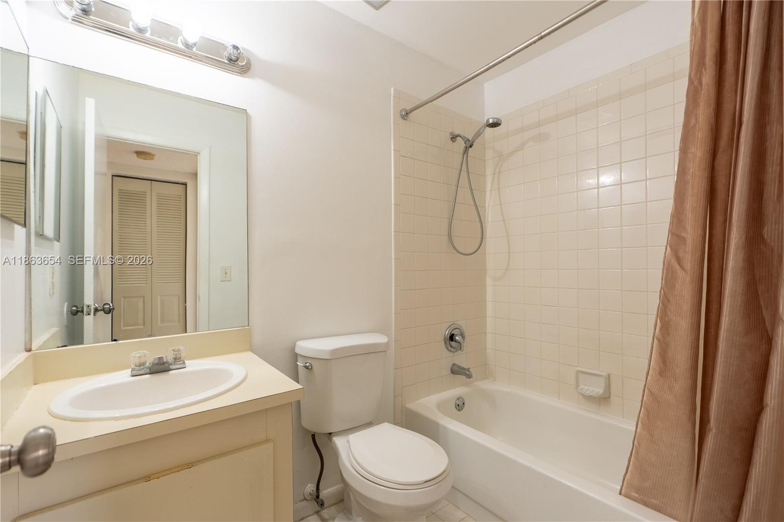 BELLA GRAND CONDO - Residential