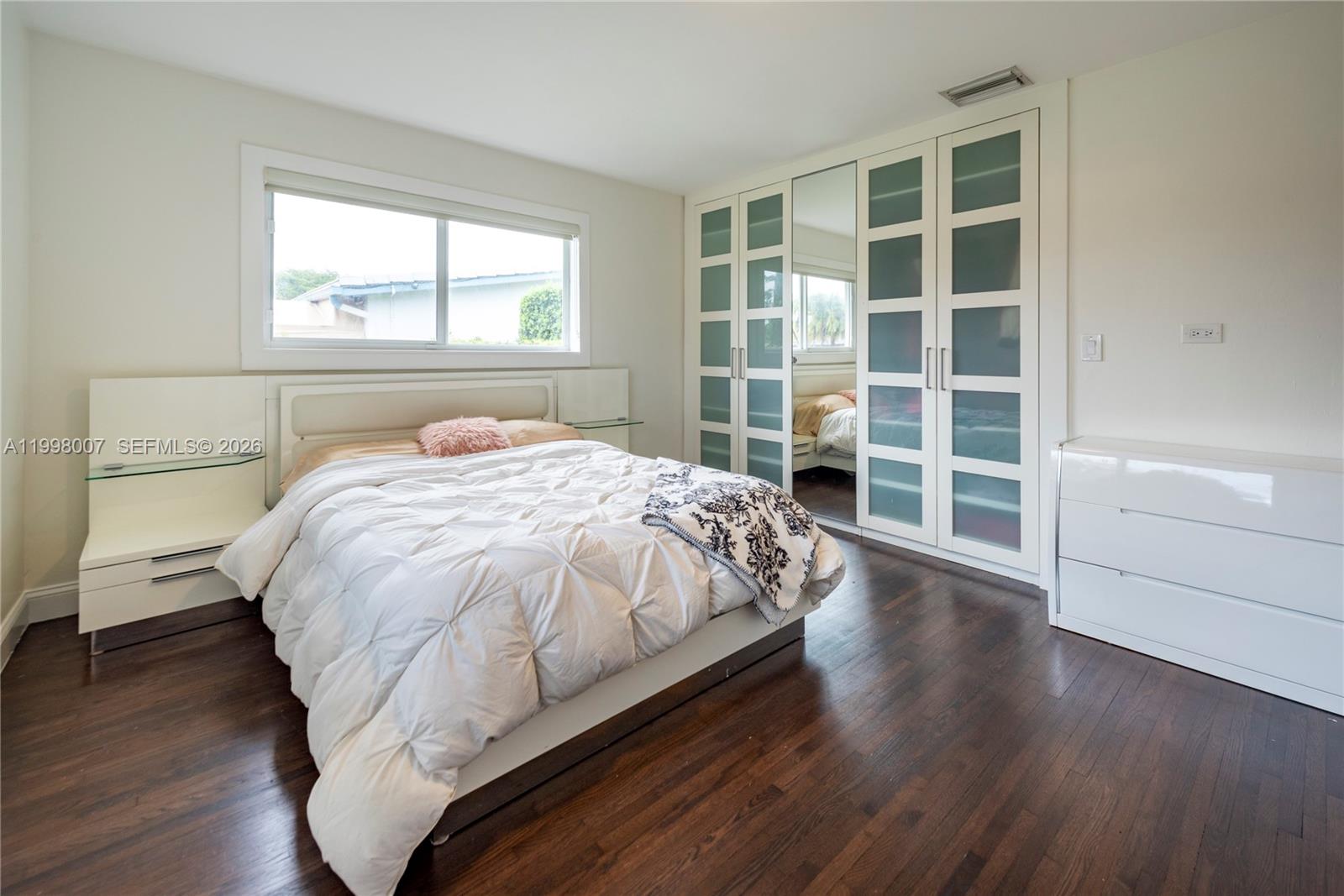 MEEKINS HILLS - Residential