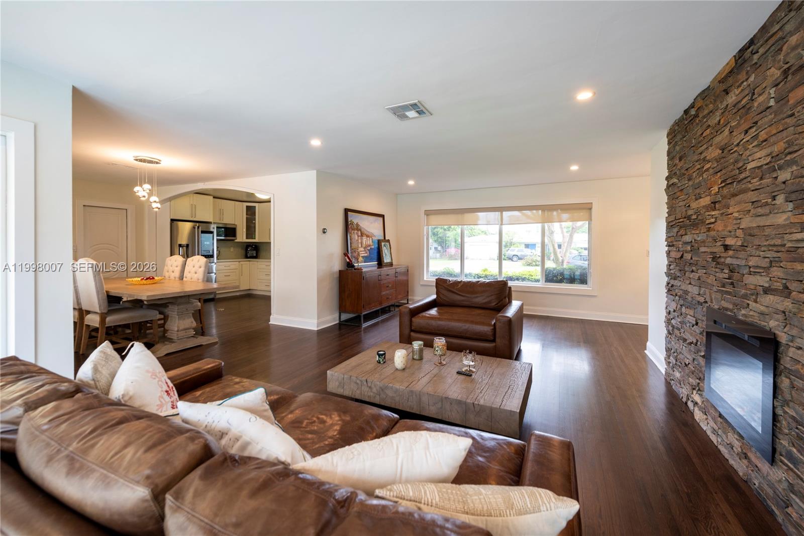 MEEKINS HILLS - Residential