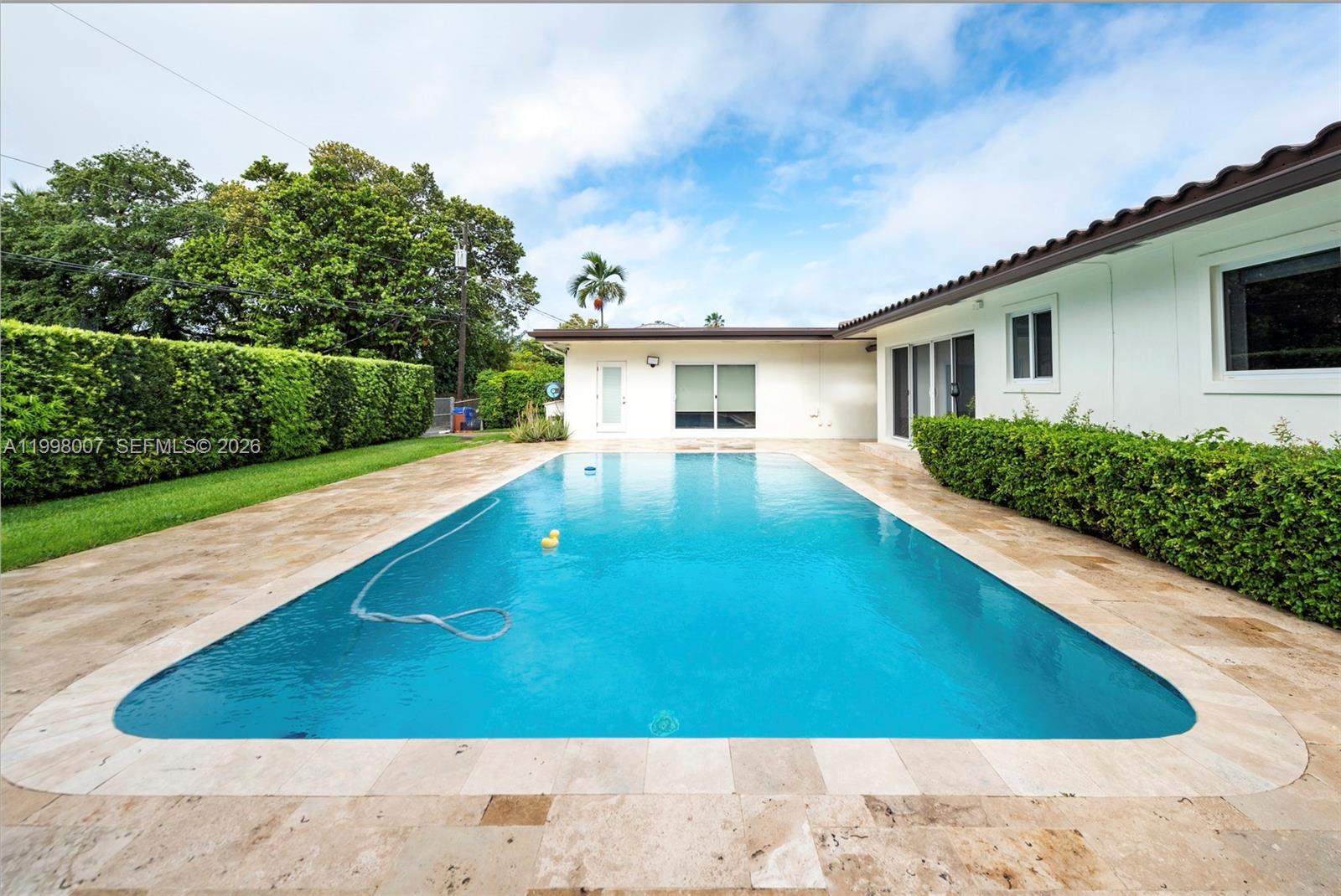 MEEKINS HILLS - Residential