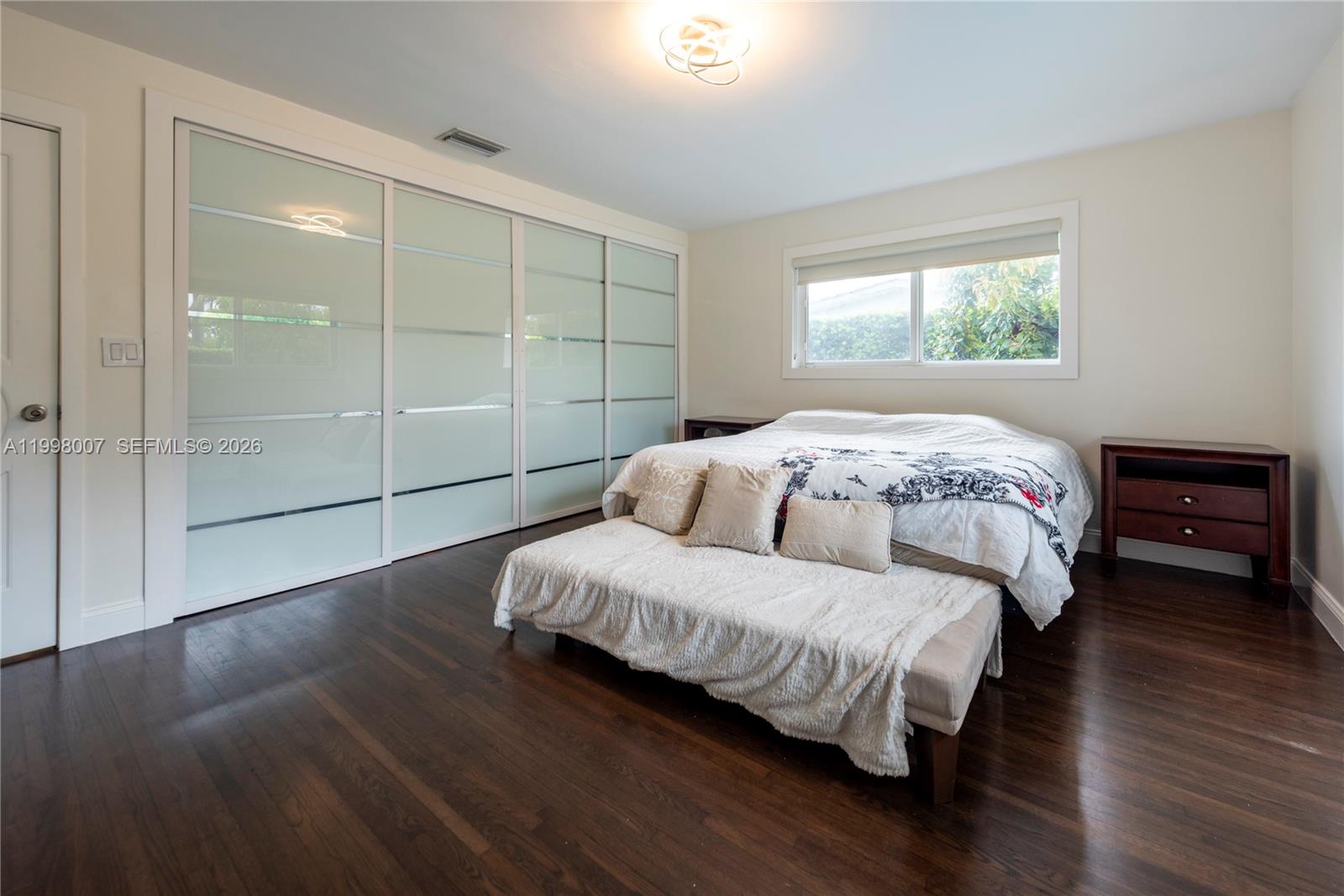 MEEKINS HILLS - Residential