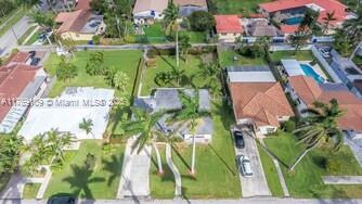 HOLLYWOOD LAKES SECTION - Residential