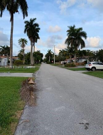HOLLYWOOD LAKES SECTION - Residential