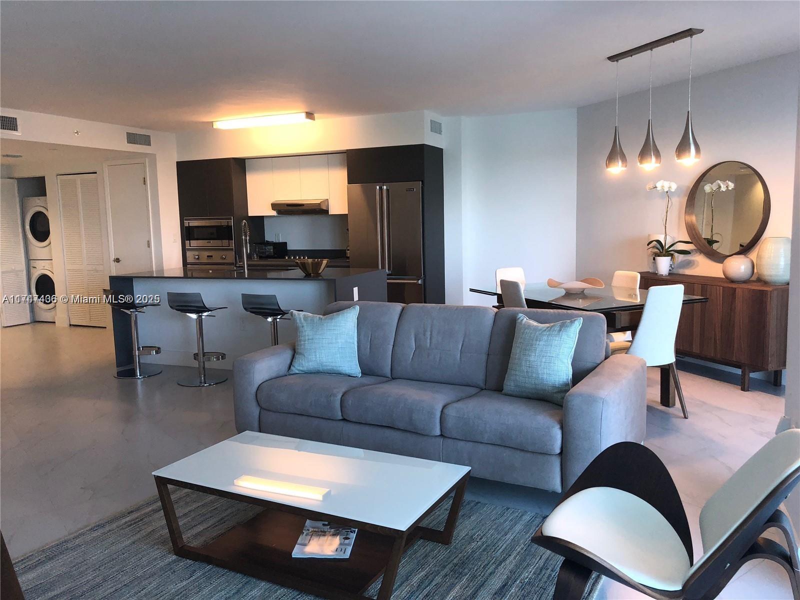 9821 E BAY HARBOR DR 502