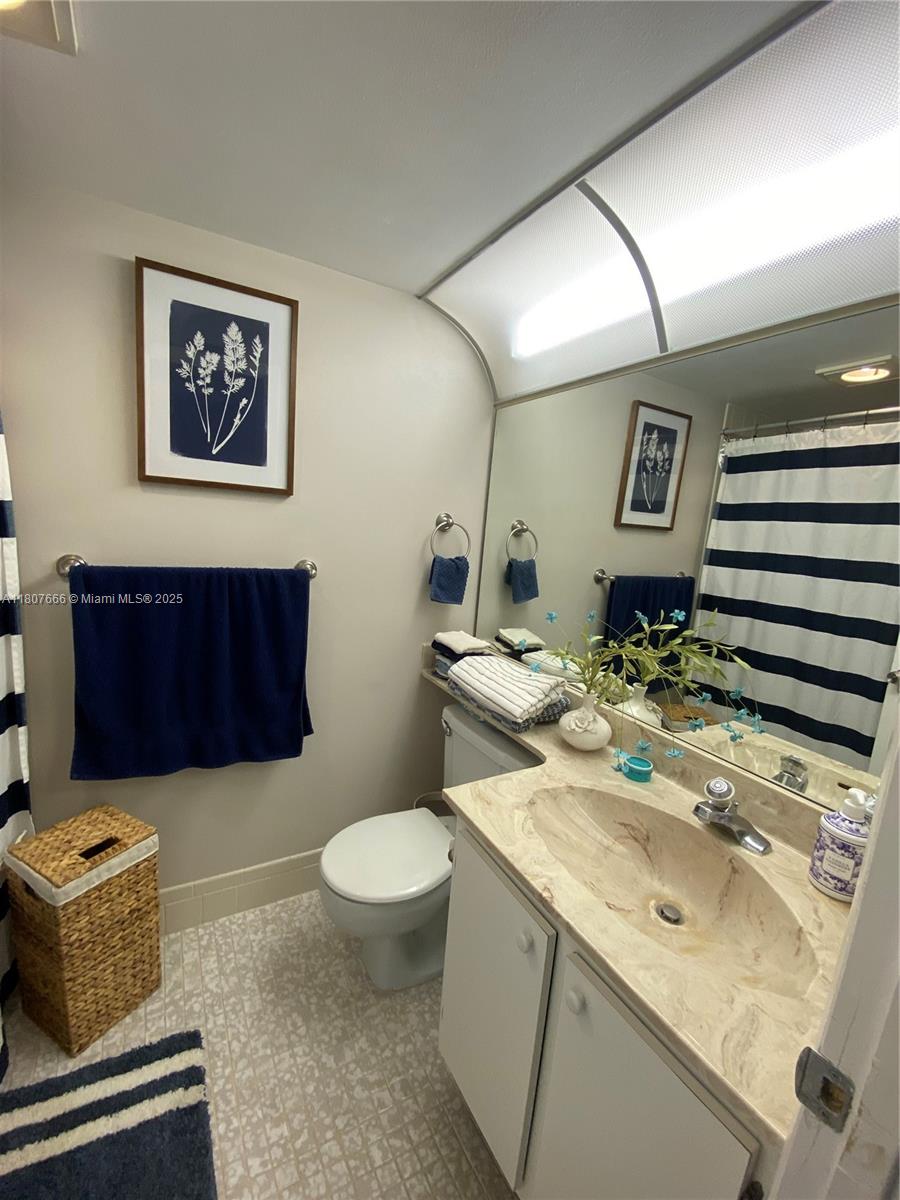 MEADOWRIDGE EAST CONDO - Residential