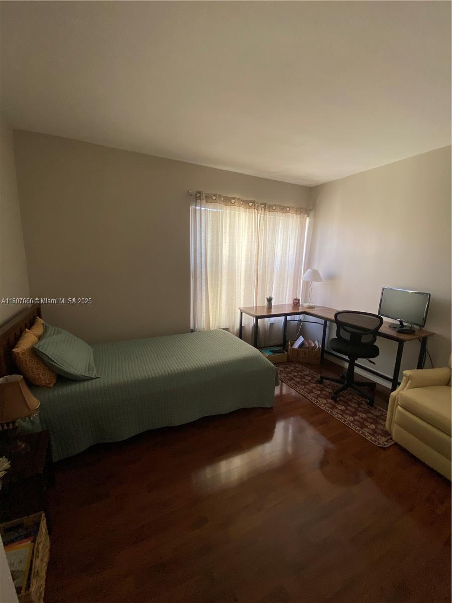 MEADOWRIDGE EAST CONDO - Residential