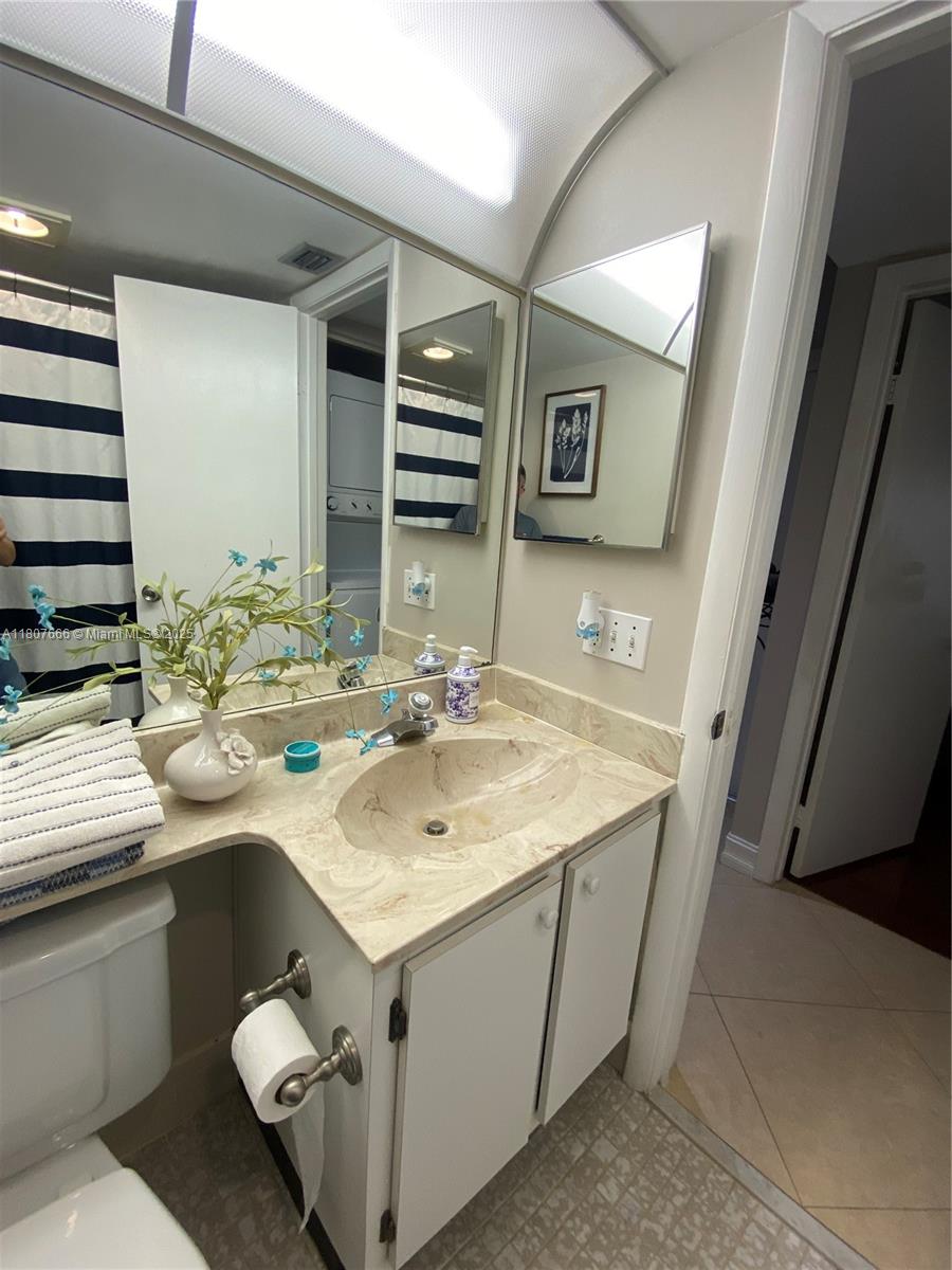 MEADOWRIDGE EAST CONDO - Residential