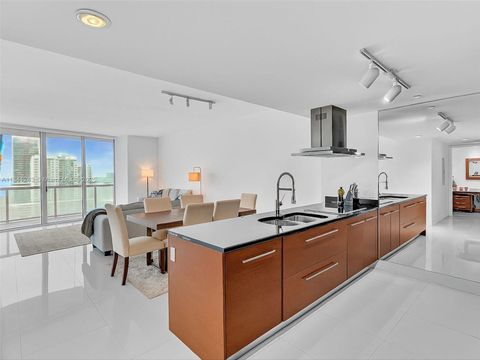 495 Brickell Ave 5009 Miami FL 33131