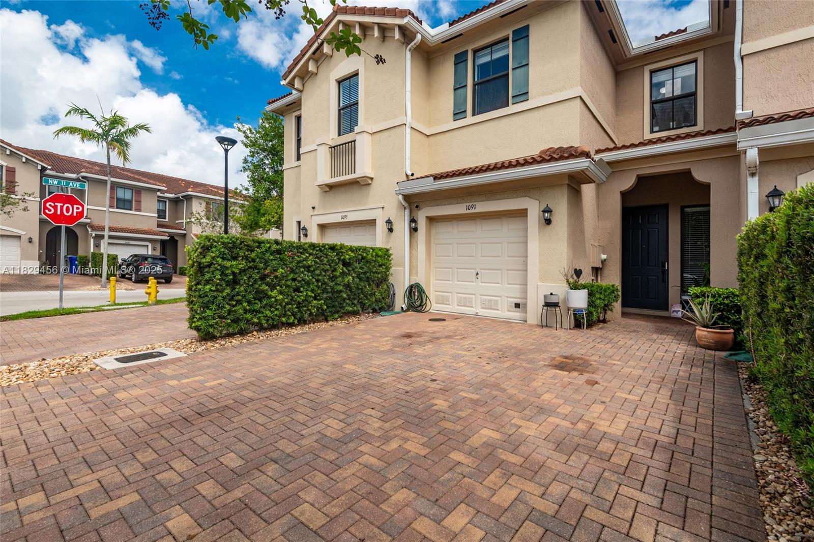 1091 NW 33rd Ct